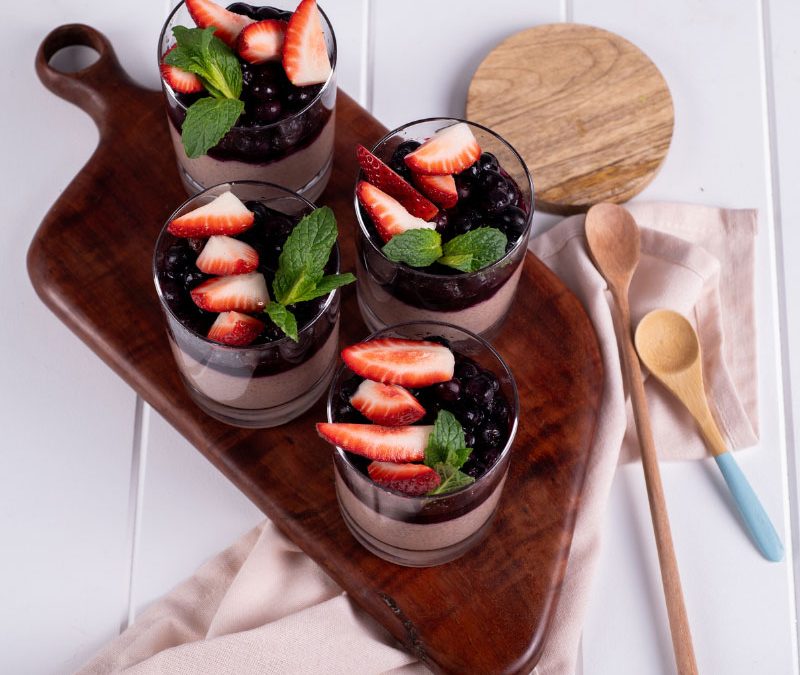 Chocolate Berry Chia Pudding Cups