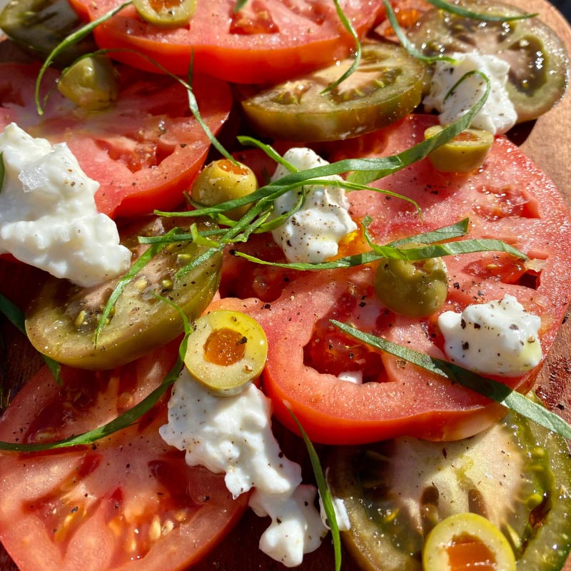 Tomato olive and cottage cheese salad by Rauform Pilates and Fitness